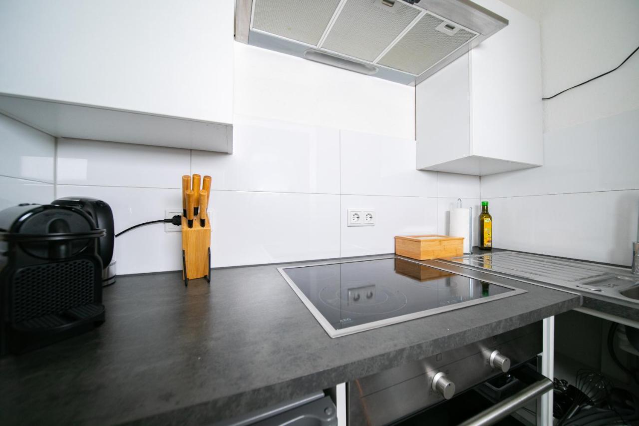 Favorite Stays - Suite And More - Kitchen 노이스 외부 사진