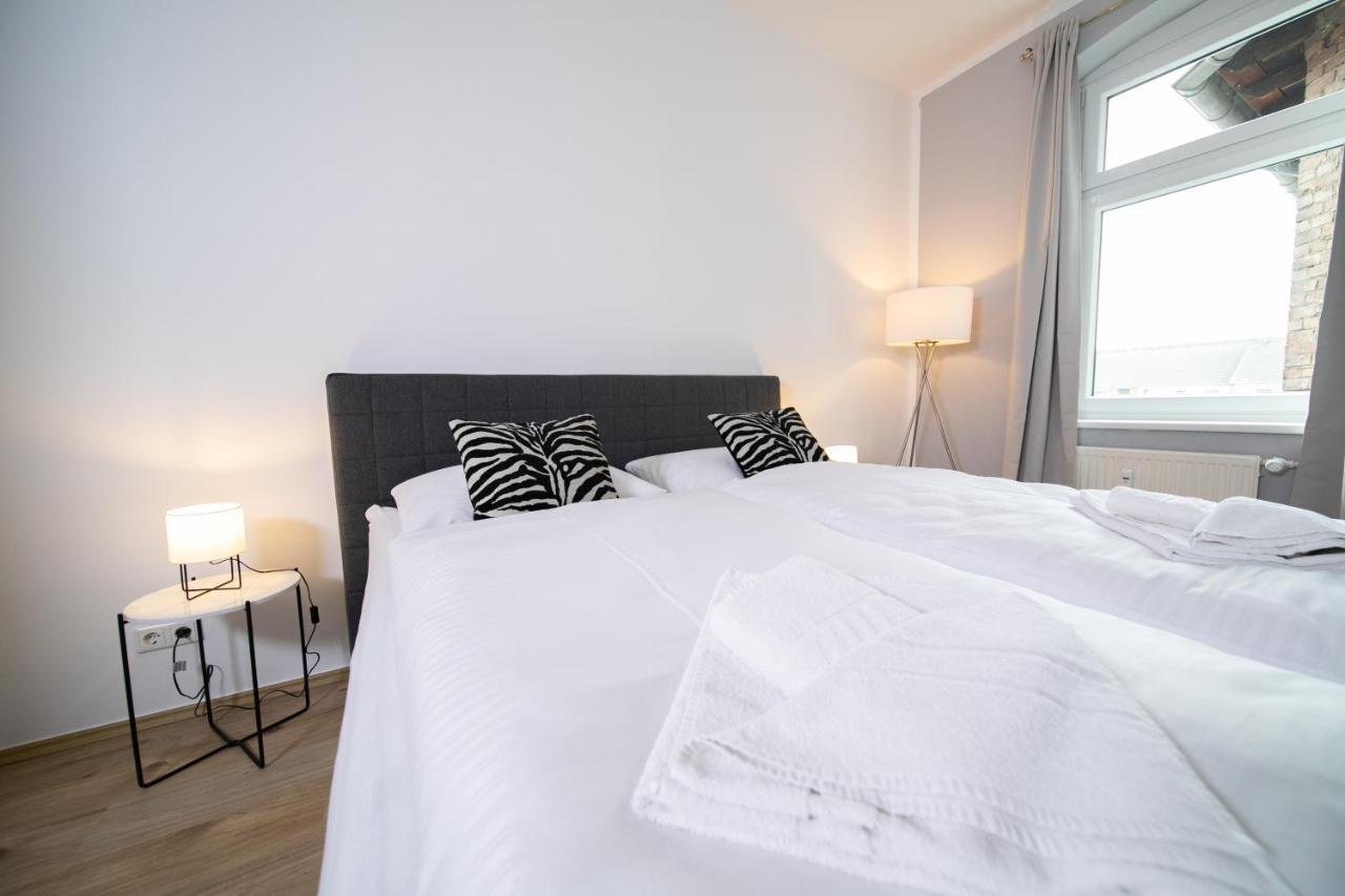 Favorite Stays - Suite And More - Kitchen 노이스 외부 사진